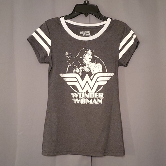 Gray Wonder Woman Graphic Tee - Picture 1 of 3